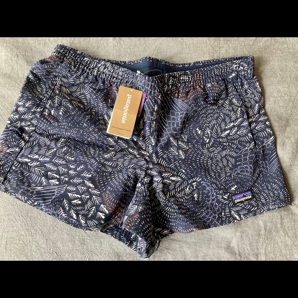 NWT Girls Patagonia Baggies XL or W’s XS